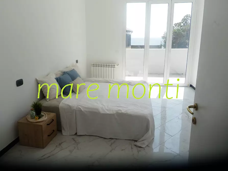 Immagine 13 di Appartamento in vendita  in via nizza 44 a Savona
