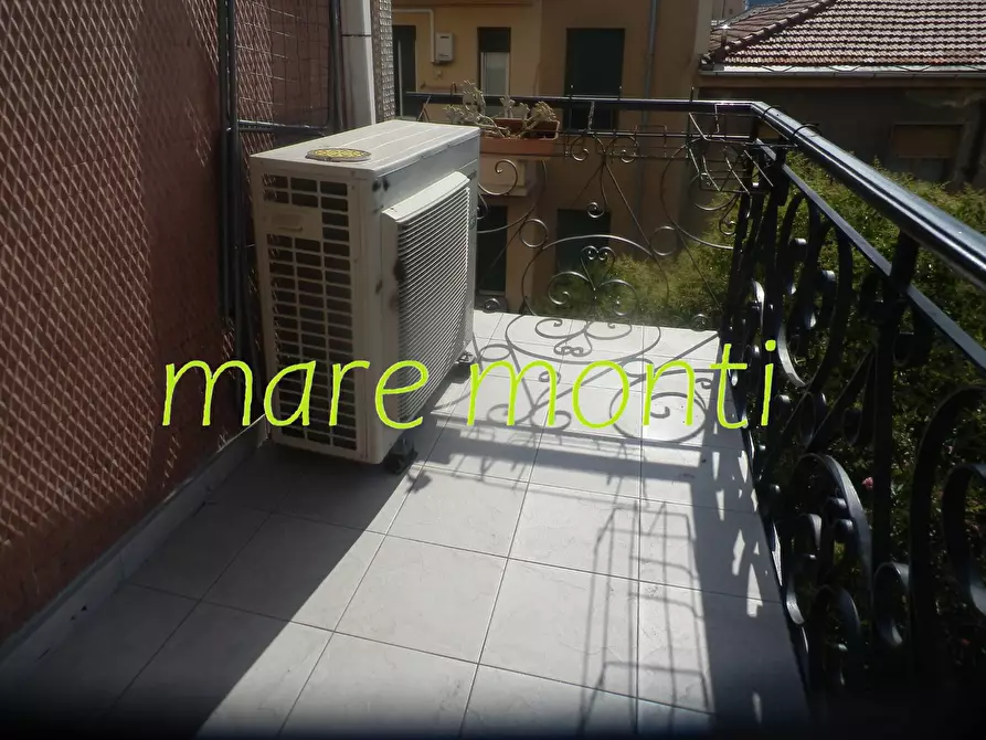 Immagine 15 di Appartamento in vendita  in via de mari 7A a Savona