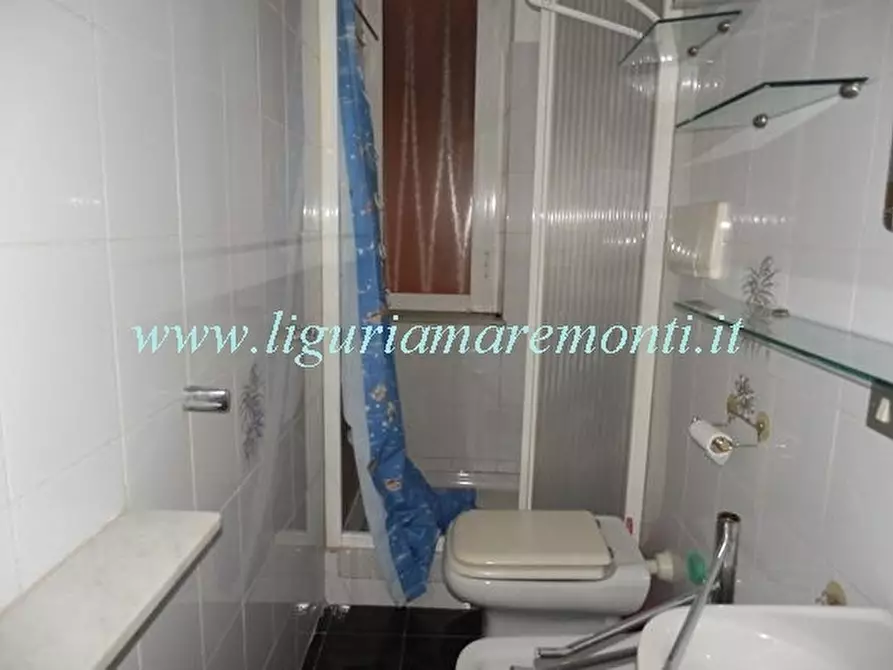 Immagine 9 di Appartamento in vendita  in vico crema a Savona