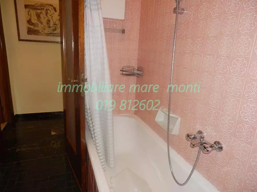 Immagine 9 di Appartamento in affitto  in via genova 1 a Savona