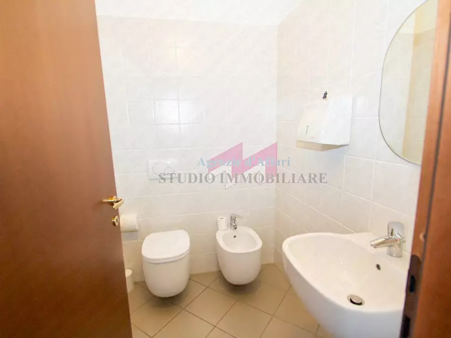 Immagine 7 di Ufficio in affitto  in Via Mazzini 96 a Bergantino