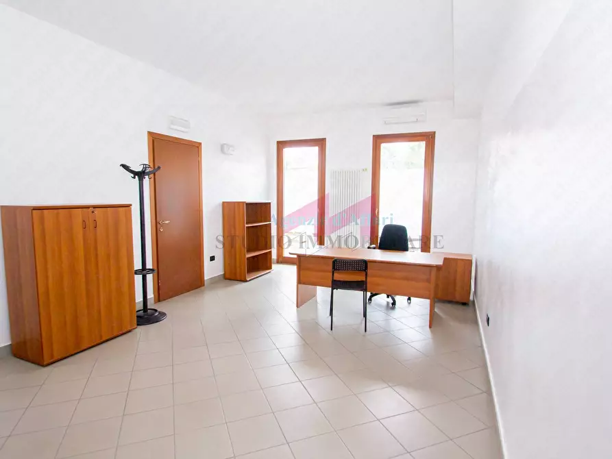 Immagine 8 di Ufficio in affitto  in Via Mazzini 96 a Bergantino