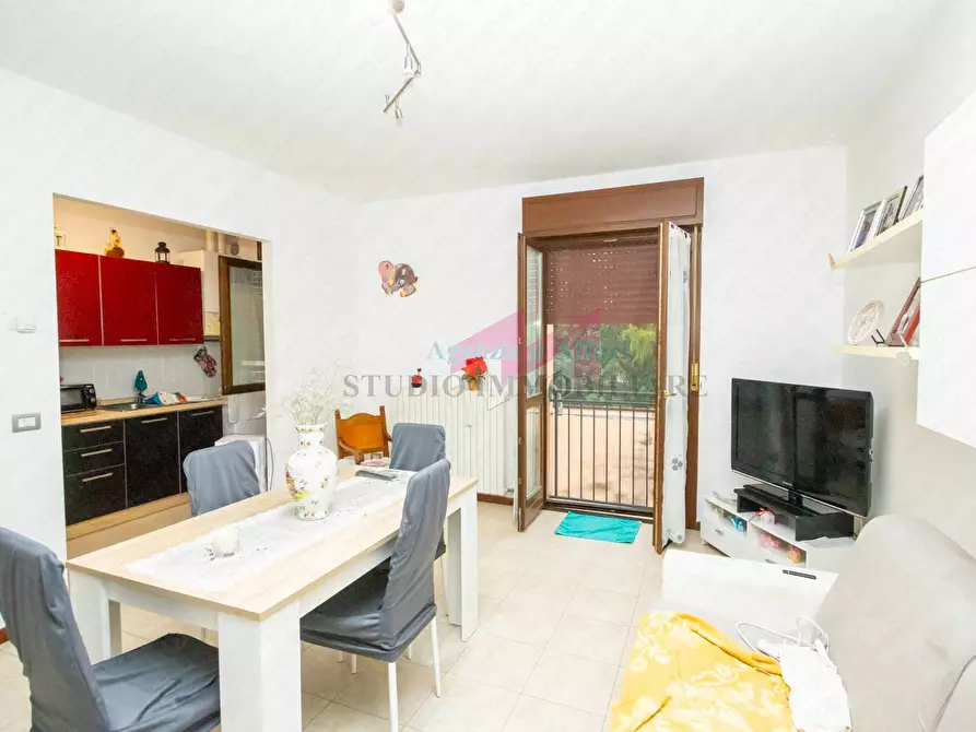 Immagine 6 di Appartamento in vendita  in via Fratelli Rosselli 10 a Borgofranco Sul Po