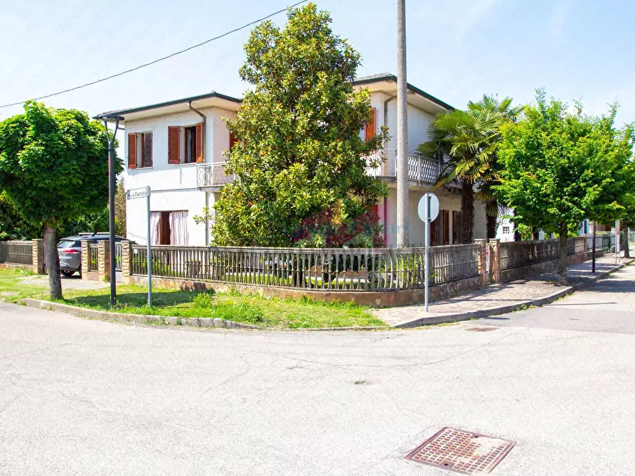 Immagine 2 di Casa indipendente in vendita  in via Cuccolo 2 a Melara