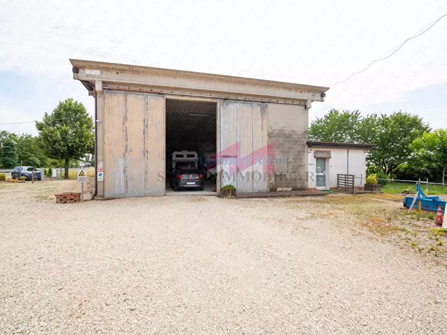 Immagine 5 di Magazzino in vendita  in via Calto a Calto