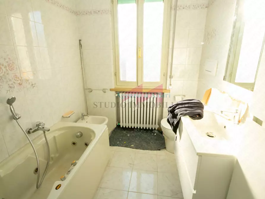 Immagine 21 di Villa in vendita  in via don Emilio Caiola 30 a Ostiglia