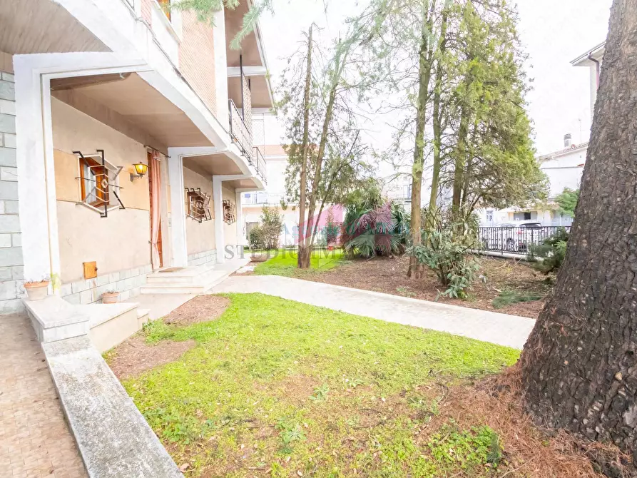 Immagine 23 di Villa in vendita  in via don Emilio Caiola 30 a Ostiglia