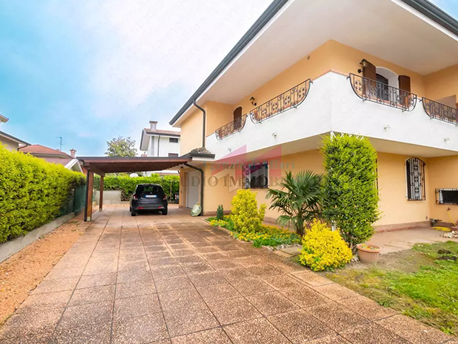 Immagine 2 di Villa in vendita  in via Papa Giovanni XXIII 104 a Calto