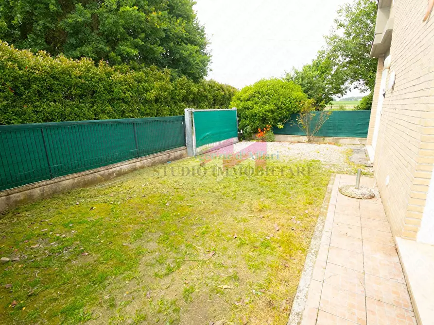 Immagine 13 di Casa semindipendente in vendita  in Via Nino Bixio 11 a Sermide