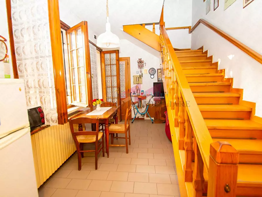 Immagine 2 di Casa semindipendente in vendita  in via Vittorio Emanuele II 75 a Bergantino