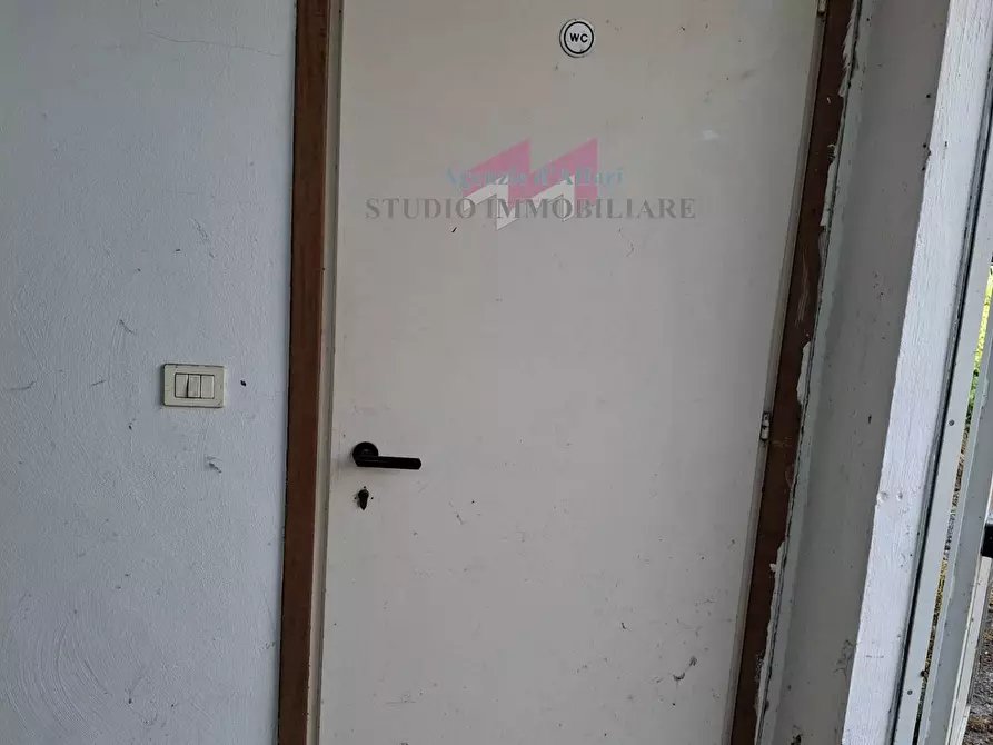 Immagine 5 di Laboratorio in vendita  a Bergantino