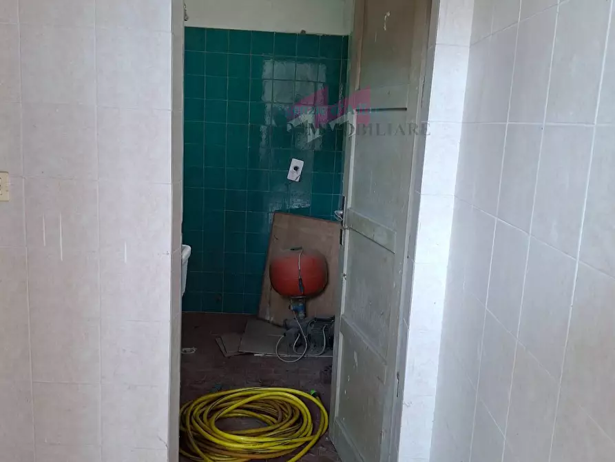 Immagine 7 di Laboratorio in vendita  a Bergantino