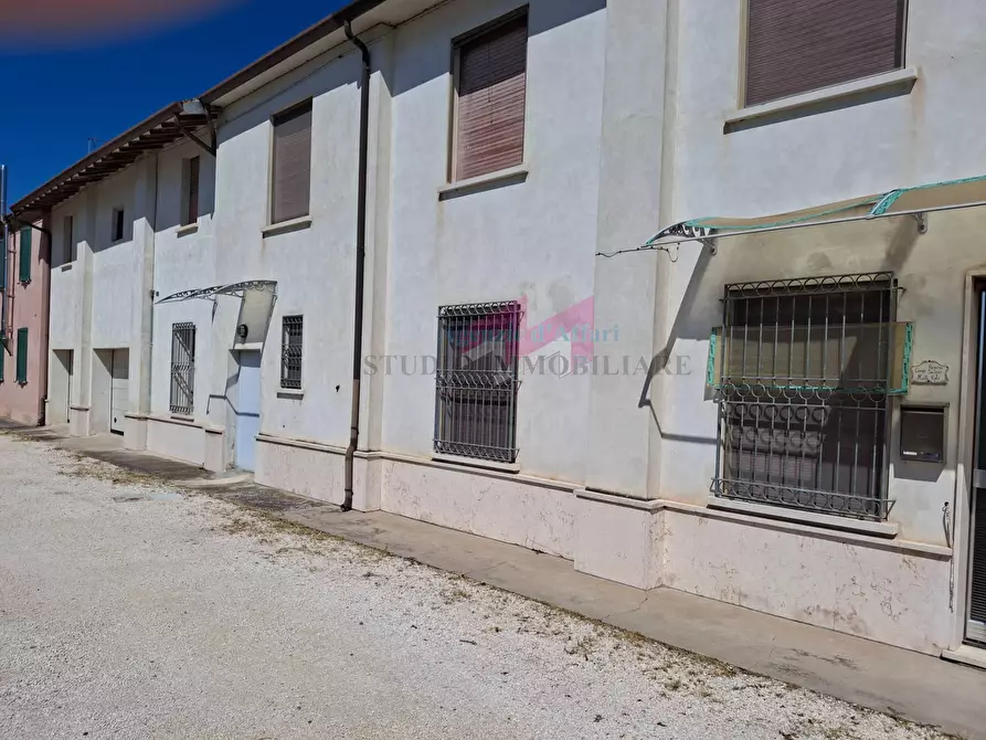 Immagine 3 di Casa semindipendente in vendita  a Serravalle A Po