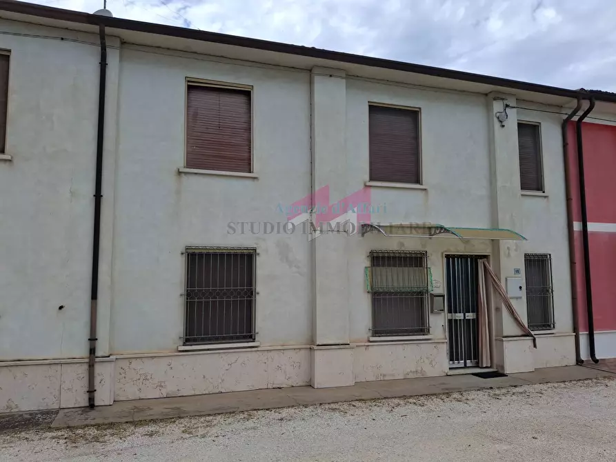 Immagine 4 di Casa semindipendente in vendita  a Serravalle A Po