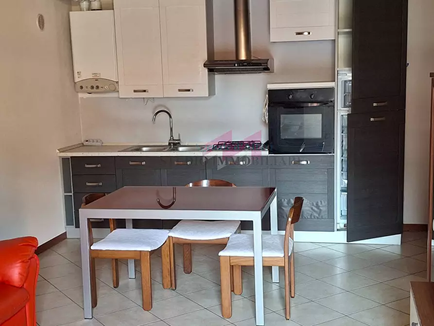 Immagine 1 di Appartamento in vendita  a Ostiglia