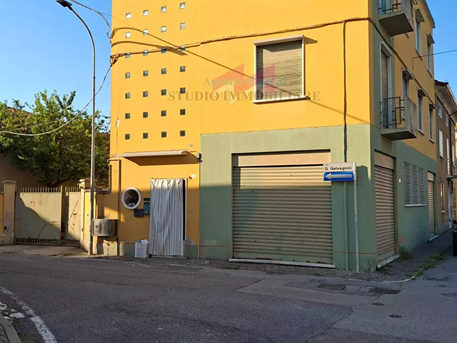 Immagine 2 di Casa semindipendente in vendita  a Ostiglia