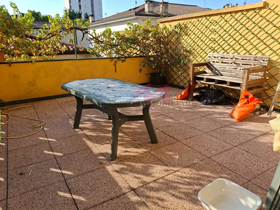 Immagine 25 di Casa semindipendente in vendita  a Ostiglia