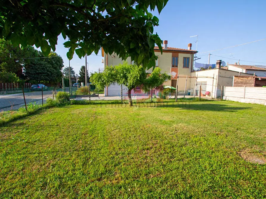 Immagine 11 di Casa indipendente in vendita  in Via Marconi 33 a Castelmassa