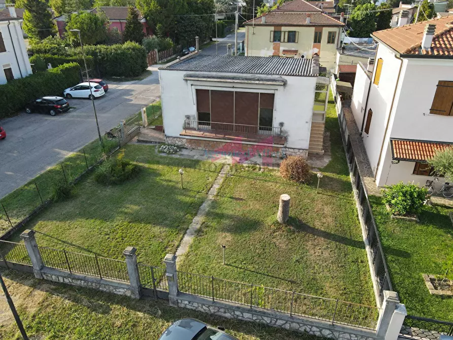 Immagine 12 di Casa indipendente in vendita  in Via Marconi 33 a Castelmassa