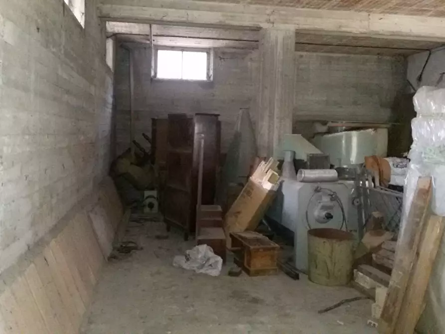Immagine 2 di Magazzino in vendita  in Via Sant'Agnese a San Benedetto Del Tronto