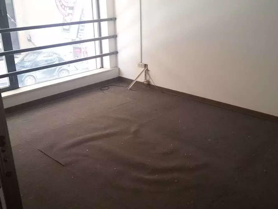 Immagine 10 di Locale commerciale in affitto  in Via Toscana a San Benedetto Del Tronto