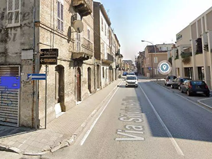 Immagine 2 di Locale commerciale in vendita  in Via Formentini a San Benedetto Del Tronto