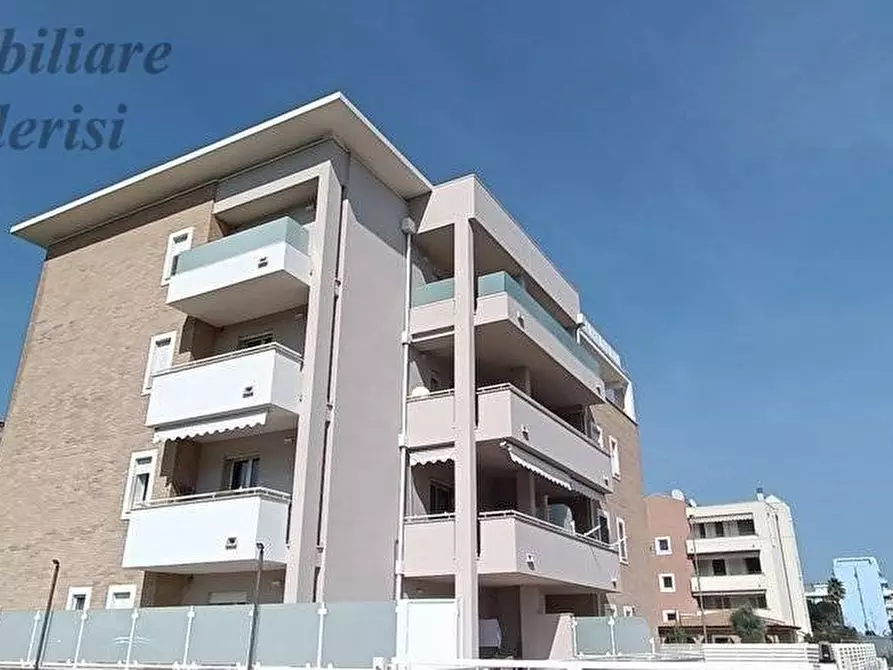 Immagine 45 di Attico in vendita  in Via Del Correggio a San Benedetto Del Tronto