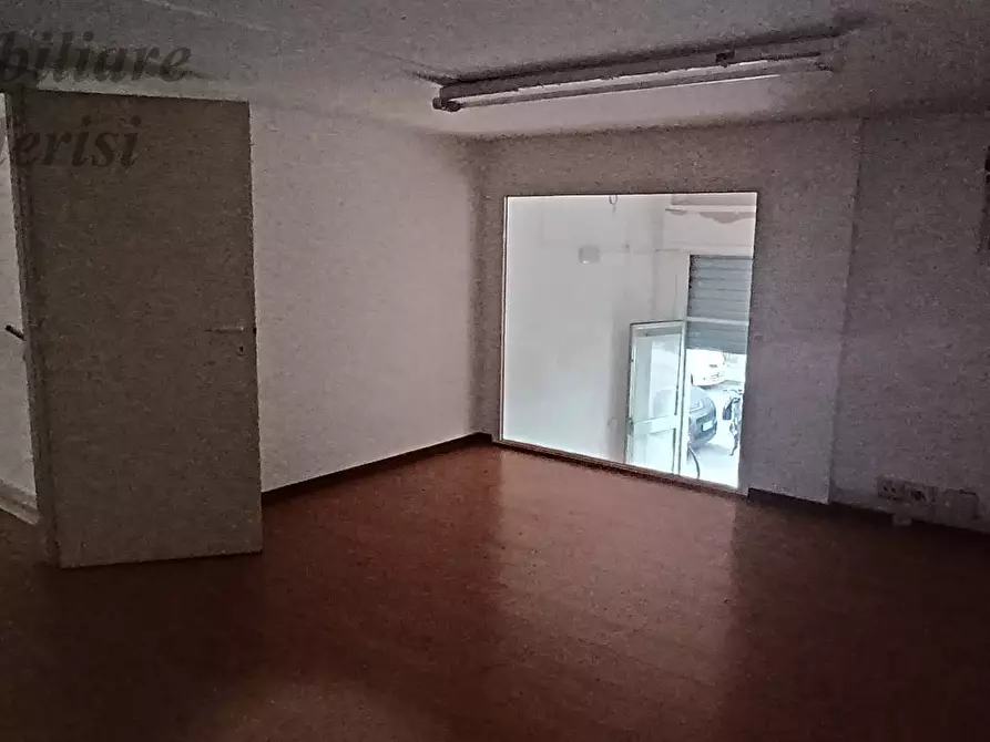 Immagine 8 di Locale commerciale in vendita  in Via Campania a San Benedetto Del Tronto