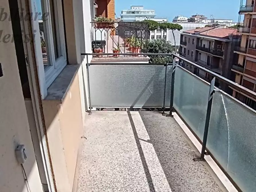 Immagine 6 di Appartamento in vendita  in Viale De Gasperi a San Benedetto Del Tronto