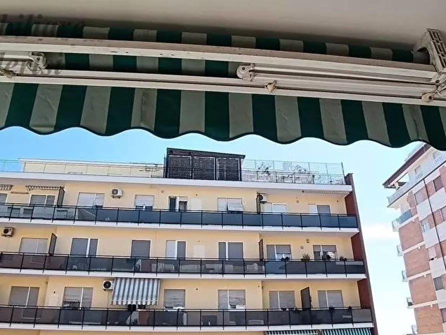 Immagine 9 di Appartamento in vendita  in Viale De Gasperi a San Benedetto Del Tronto