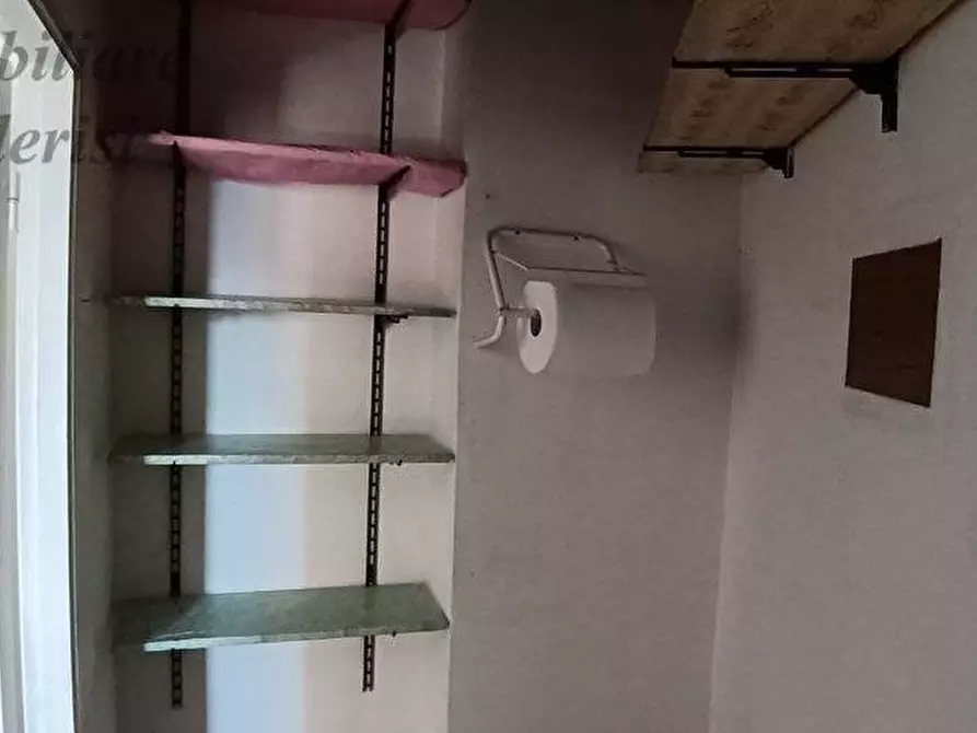 Immagine 11 di Appartamento in vendita  in Viale De Gasperi a San Benedetto Del Tronto