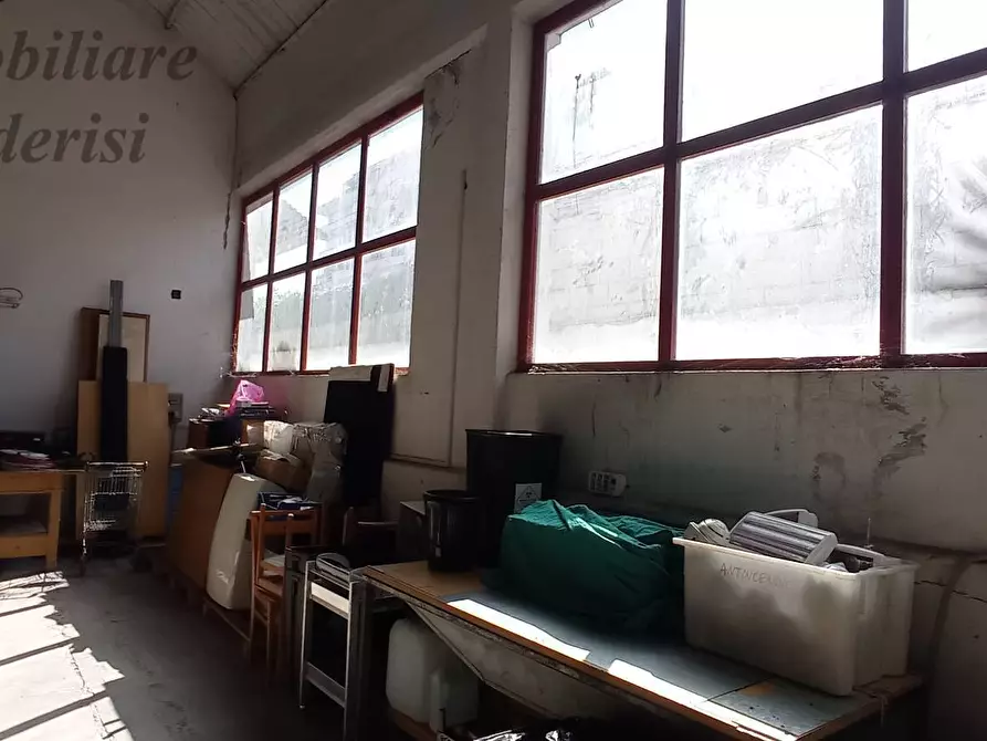 Immagine 3 di Magazzino in vendita  in Via Sicilia a San Benedetto Del Tronto