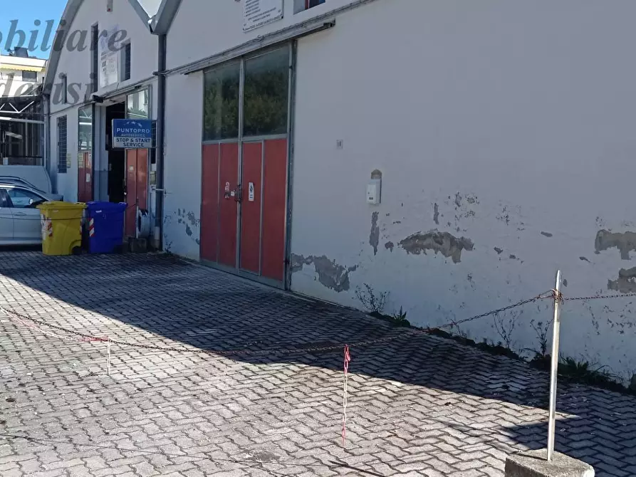 Immagine 11 di Magazzino in vendita  in Via Sicilia a San Benedetto Del Tronto