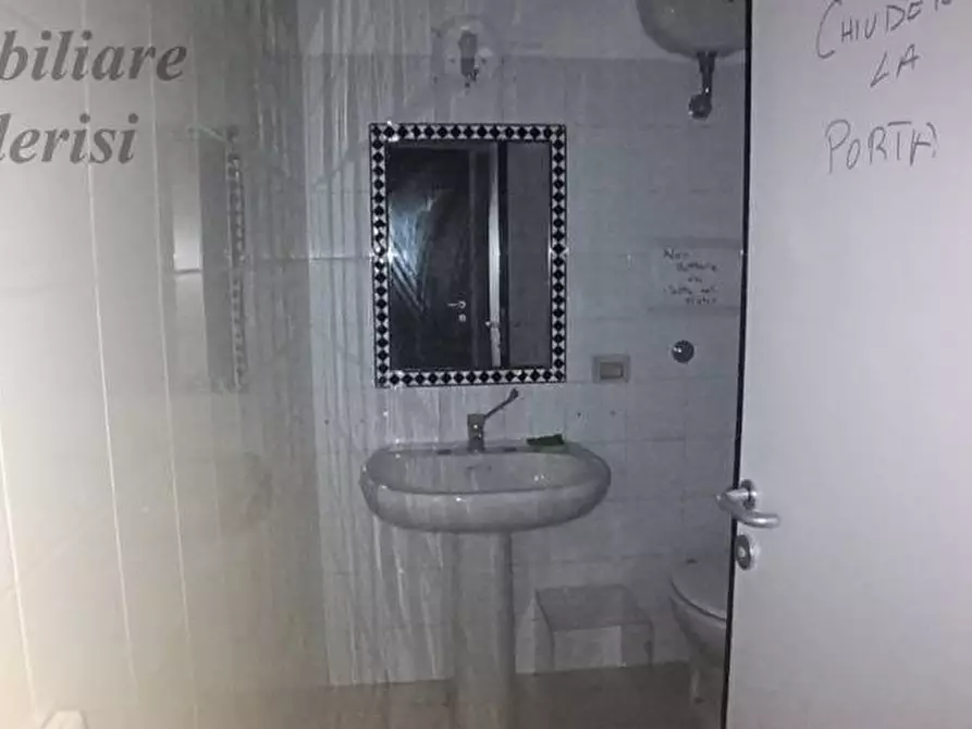 Immagine 9 di Locale commerciale in affitto  in Via San Martino a San Benedetto Del Tronto