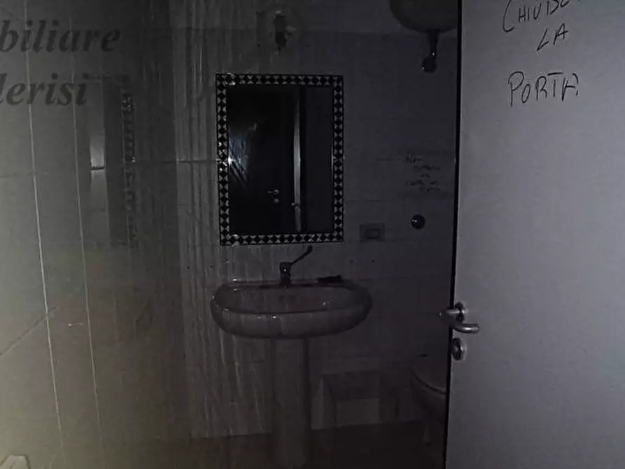 Immagine 10 di Locale commerciale in affitto  in Via San Martino a San Benedetto Del Tronto