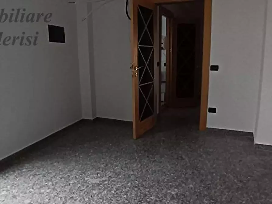 Immagine 9 di Ufficio in vendita  in Via Mario Curzi a San Benedetto Del Tronto