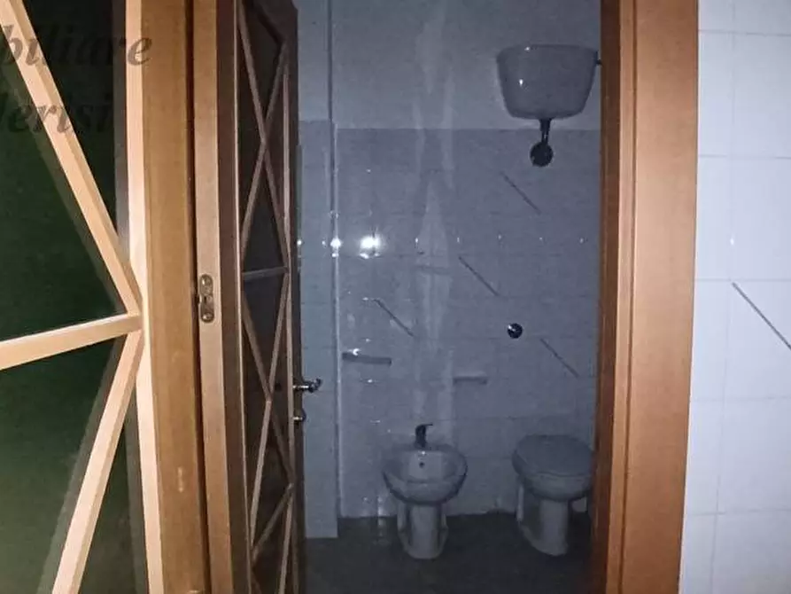 Immagine 11 di Ufficio in vendita  in Via Mario Curzi a San Benedetto Del Tronto