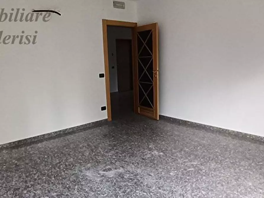 Immagine 15 di Ufficio in vendita  in Via Mario Curzi a San Benedetto Del Tronto