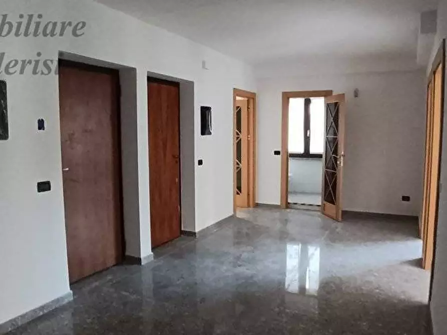 Immagine 2 di Ufficio in vendita  in Via Mario Curzi a San Benedetto Del Tronto