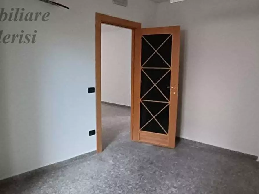 Immagine 22 di Ufficio in vendita  in Via Mario Curzi a San Benedetto Del Tronto