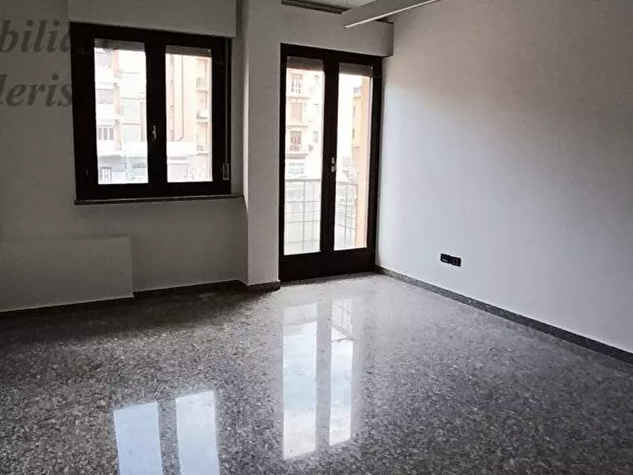 Immagine 25 di Ufficio in vendita  in Via Mario Curzi a San Benedetto Del Tronto