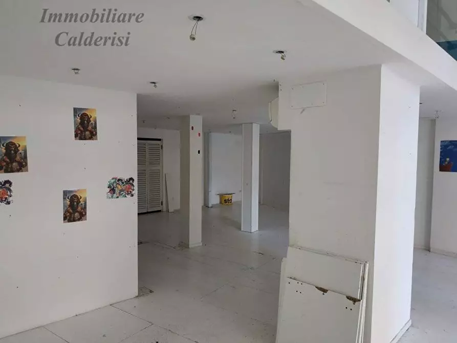 Immagine 10 di Locale commerciale in affitto  in Viale De Gasperi a San Benedetto Del Tronto