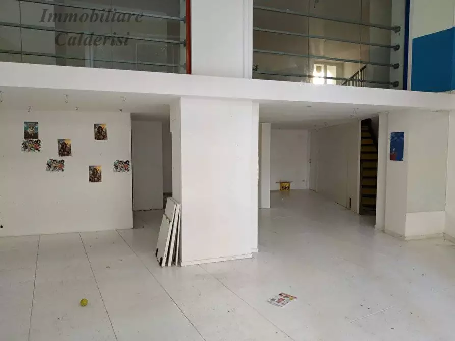 Immagine 11 di Locale commerciale in affitto  in Viale De Gasperi a San Benedetto Del Tronto