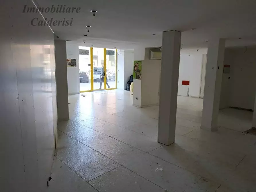 Immagine 16 di Locale commerciale in affitto  in Viale De Gasperi a San Benedetto Del Tronto