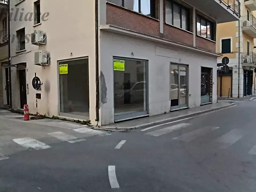 Immagine 6 di Locale commerciale in affitto  in Via Galilei a San Benedetto Del Tronto