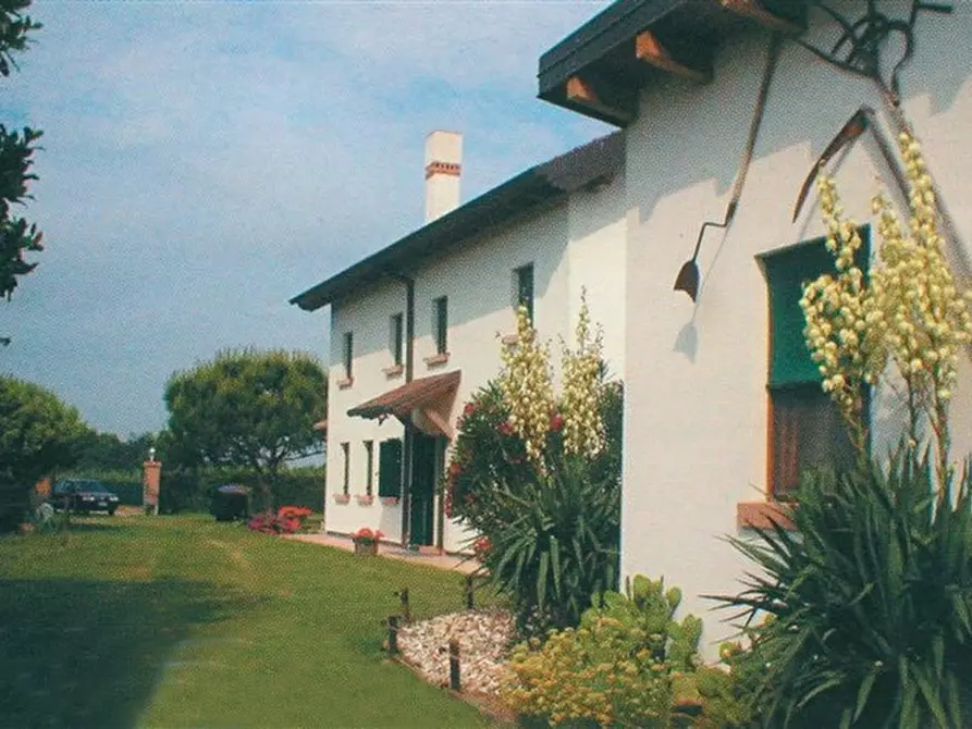 Immagine 1 di Casa indipendente in vendita  in via del bersagliere a Cavallino-Treporti