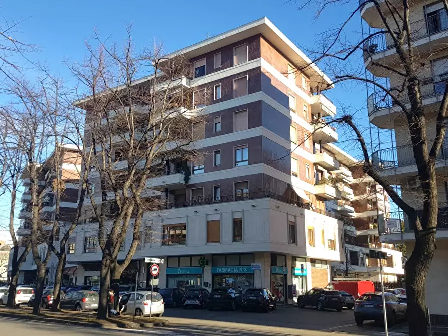 Immagine 1 di Appartamento in vendita  in largo G. Giardino 7 a Busto Arsizio