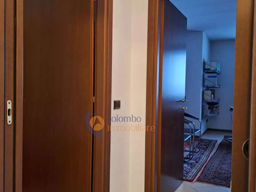 Immagine 13 di Ufficio in vendita  in via Caprera 20 a Busto Arsizio