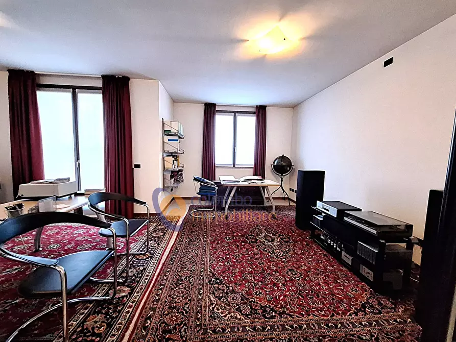 Immagine 15 di Ufficio in vendita  in via Caprera 20 a Busto Arsizio