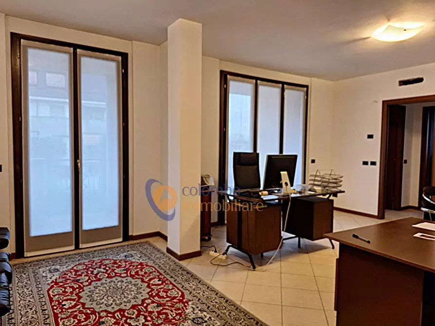 Immagine 8 di Appartamento in vendita  in via Caprera 20 a Busto Arsizio